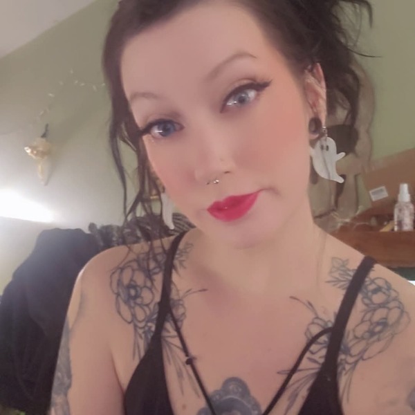 Kimberly Molter Cosmetologist